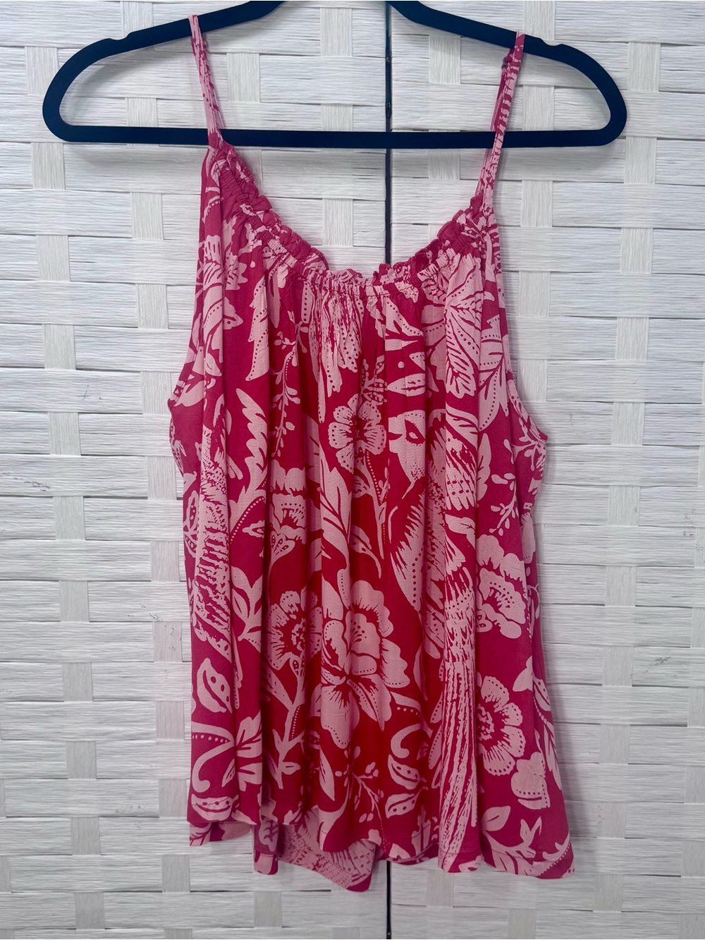 Elan‎ Pink Hibiscus Boho Flowy Silhouette  Spaghetti Strap Tank Top Size Large